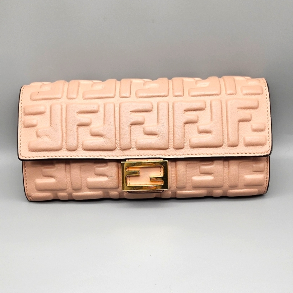 💛FENDI Zucca Baguette Wallet/Clutch💛 - Picture 3 of 17